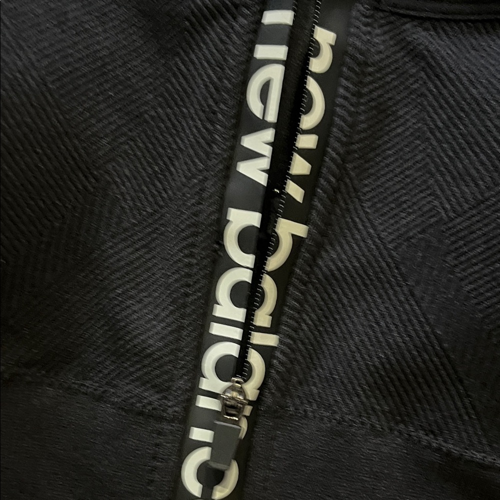 💁♀️WOMENS SPORTS BRA WOMENS New Balance Women's black Sports Bra with Front Zip - Picture 3 of 6
